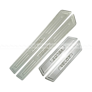 Nẹp Bước Chân Ngoài Toyota Veloz Inox