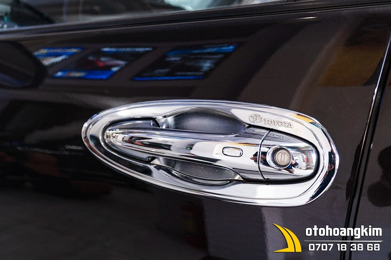 Chén Cửa Toyota Innova 8 Miếng 2017