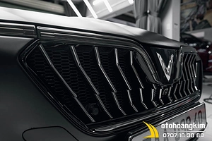 Mặt ca lăng Vinfast Lux A 2.0 mẫu Maserati (crom)