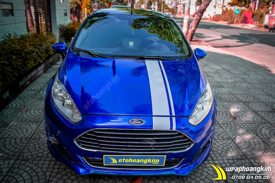 Dán đổi màu Candy xanh Ford Fiesta - Ảnh 4