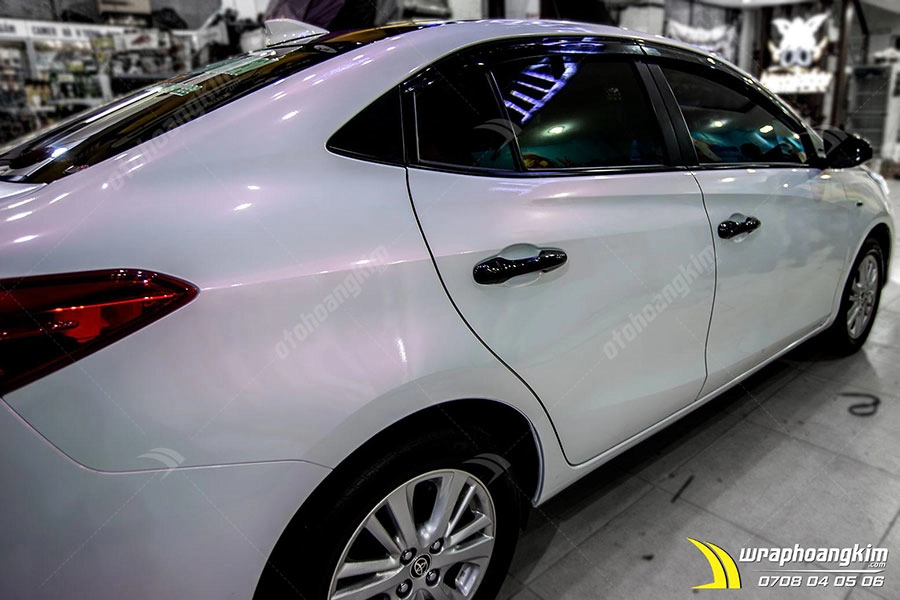 Dán đổi màu Candy trắng Toyota Vios - Ảnh 1