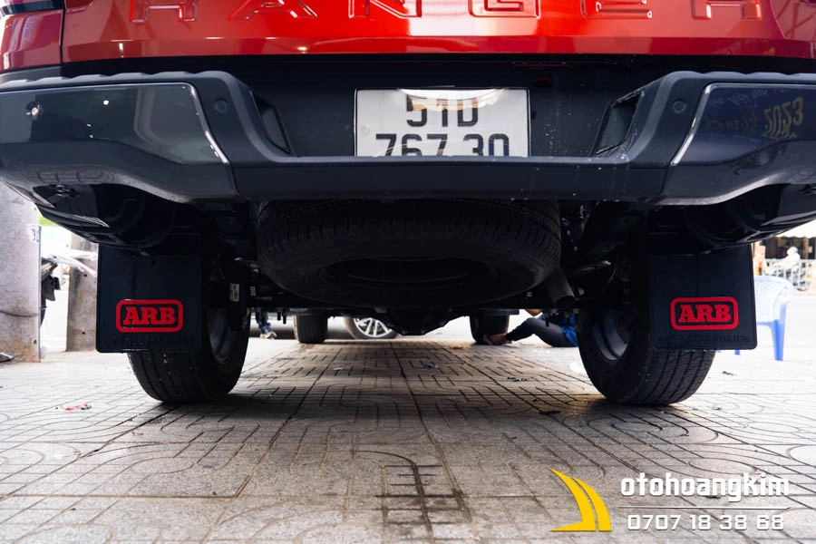Chắn Bùn Cho Ford Ranger Chữ ARB Đỏ Chữ 4X4 ACCESSORIES Đen - Ảnh 1