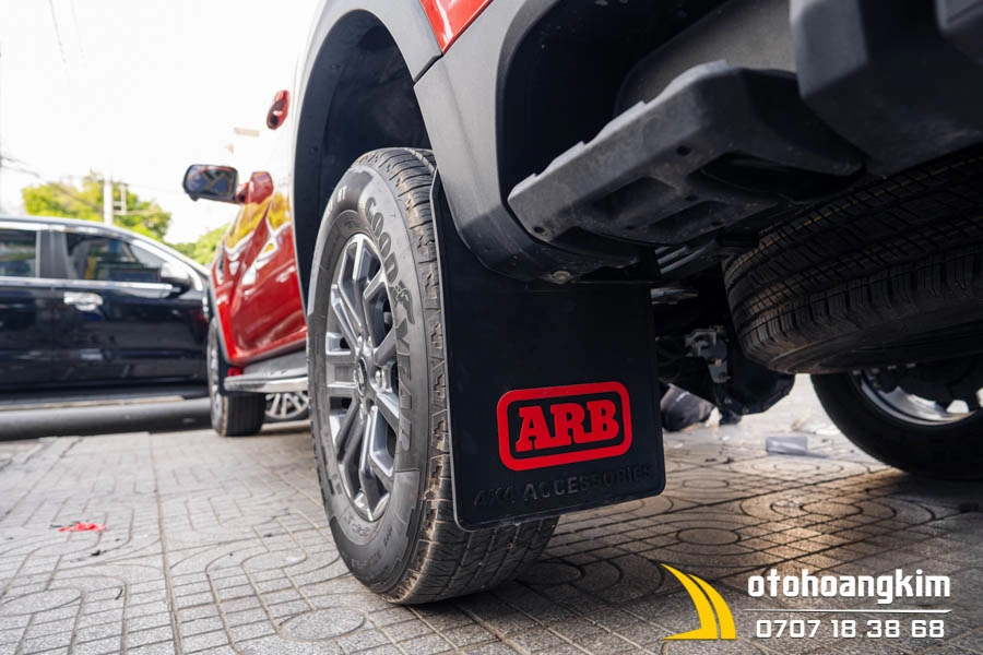 Chắn Bùn Cho Ford Ranger Chữ ARB Đỏ Chữ 4X4 ACCESSORIES Đen - Ảnh 4