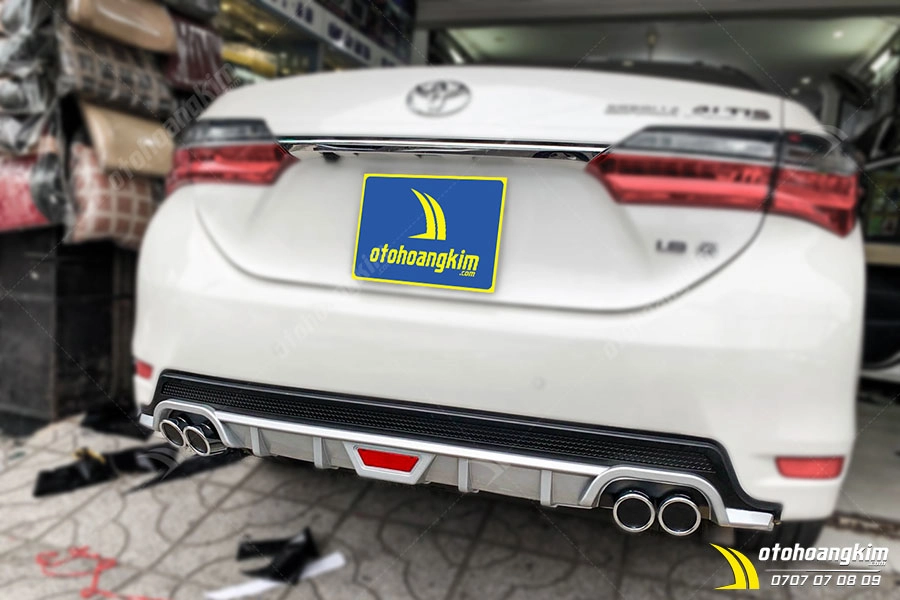 Lip Chia Pô Corolla Toyota Altis - Ảnh 2