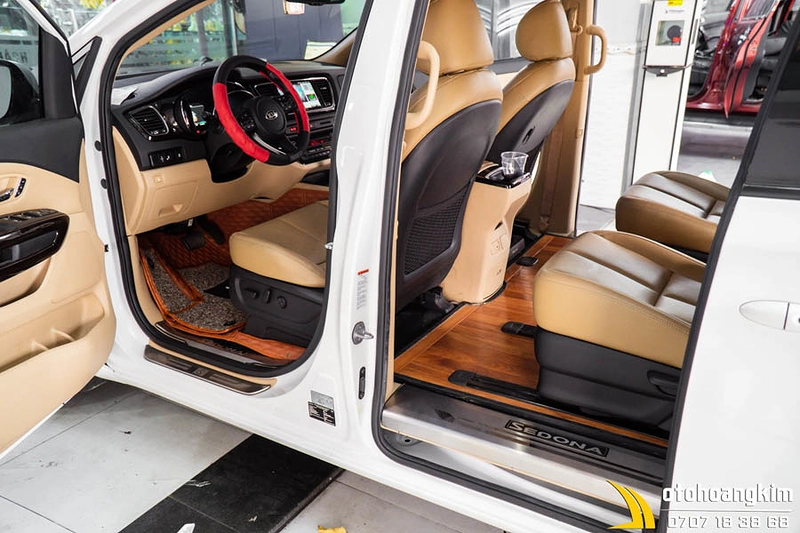 Lót Sàn Gỗ Kia Sedona 2016