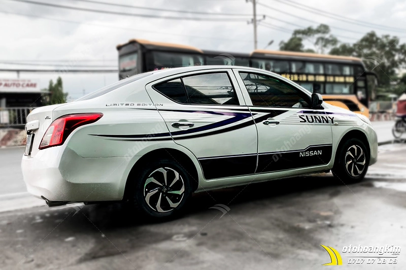 Tem Xe Nissan Sunny - NSU011