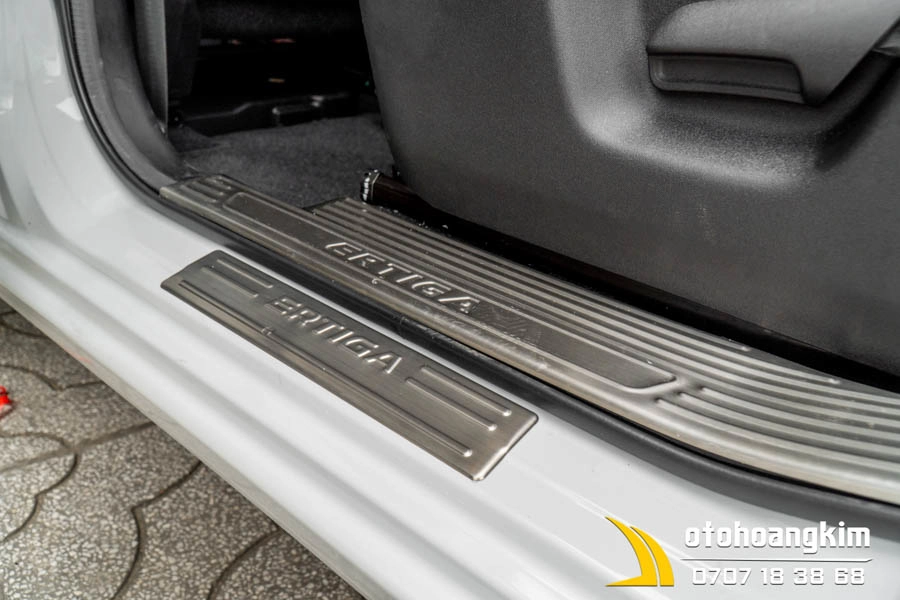 Nẹp Bước Chân Ngoài Suzuki Ertiga Inox [2019-2020] - Ảnh 2