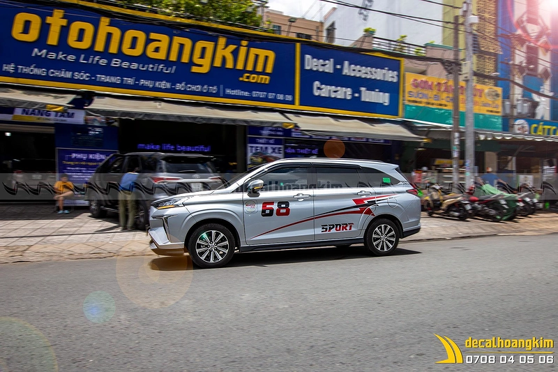 Tem Xe Toyota Veloz TVE014