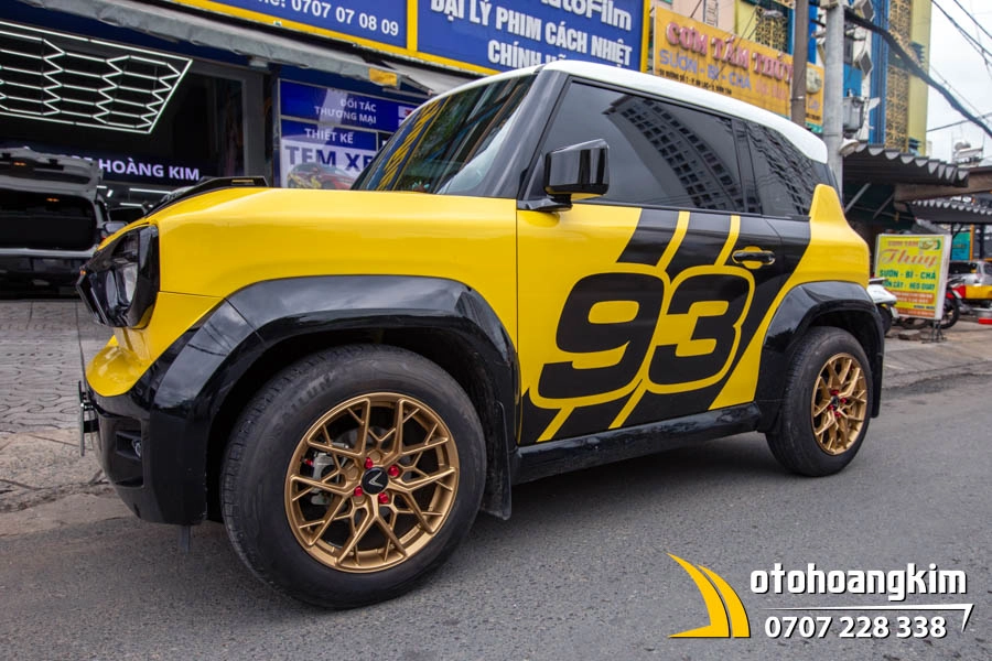 Tem xe Vinfast VF3 - Tem phong cách thể thao số 93 màu đen - Ảnh 8