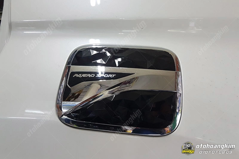 Nắp xăng Mitsubishi Pajero [2016-2020] Thái Lan