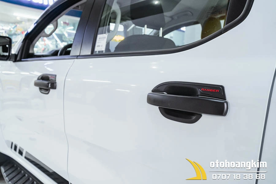 Tay Cửa Ford Ranger 2022 XLS XLT Đen - Ảnh 1