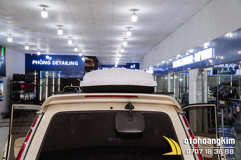 Hộp Đựng Đồ Trên Nóc Xe Hãng Shiturui 580L Trắng Xe Mitsubishi Jolie
