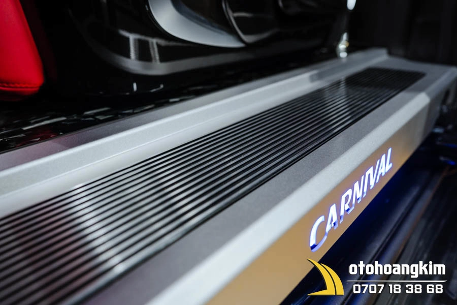 Nẹp Bước Chân Trong Và Ngoài Kia Carnival 2021 - 2022 Có Đèn 6CT - Ảnh 1