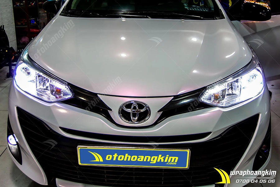 Dán đổi màu Candy trắng Toyota Vios - Ảnh 3
