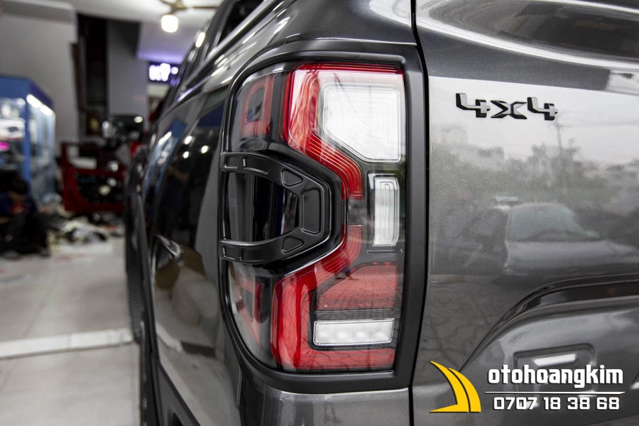 Viền Đèn Sau Ford Ranger WT/RT/XLT 2022+ Đen - Ảnh 2