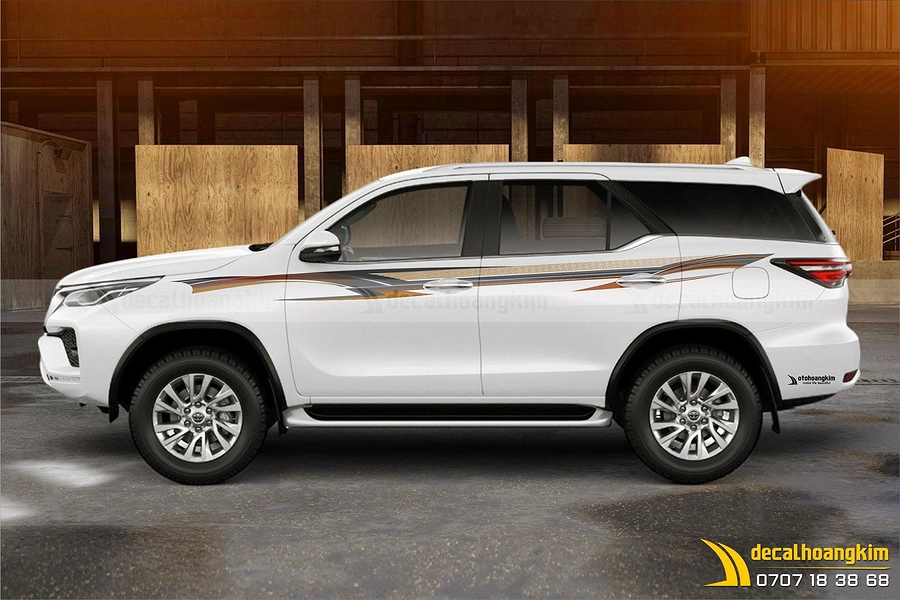 Tem Xe Toyota Fortuner - TFO152 - Ảnh 1