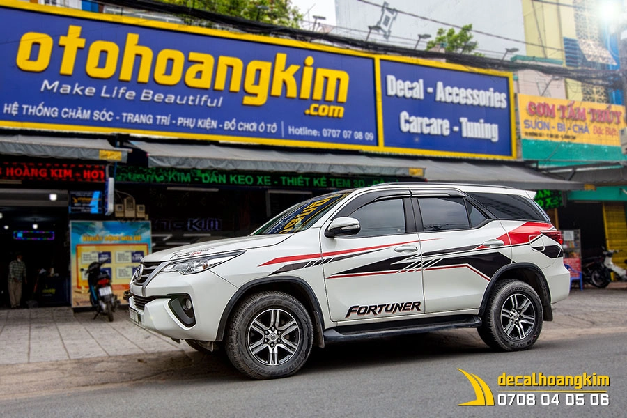 Tem Xe Toyota Fortuner - TFO124 - Ảnh 1