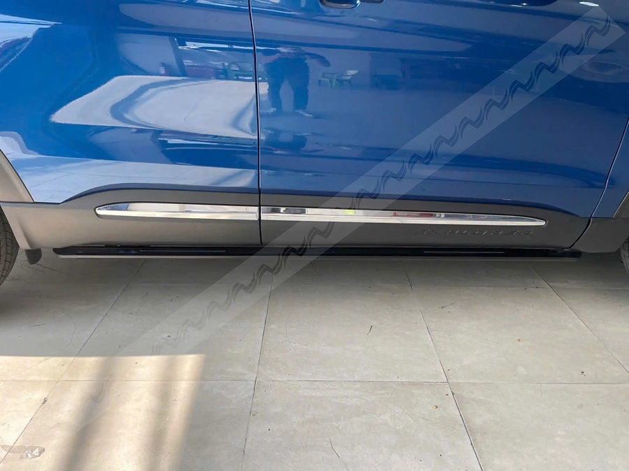 Bậc lên xuống điện Explorer 2022 mẫu mặt gương có led  - Ảnh 4