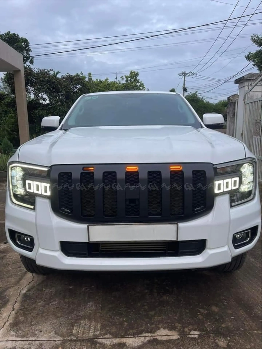 Mặt ca lăng Everest 2022 có led và xi nhan (Jeep 2022) - Ảnh 3