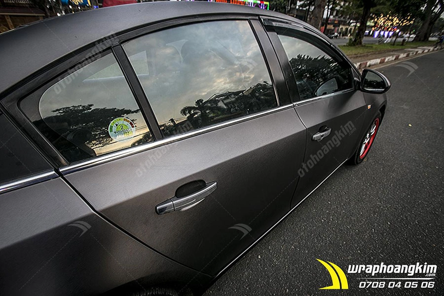 Dán đổi màu nhôm xước Chevrolet Lacetti - Ảnh 3