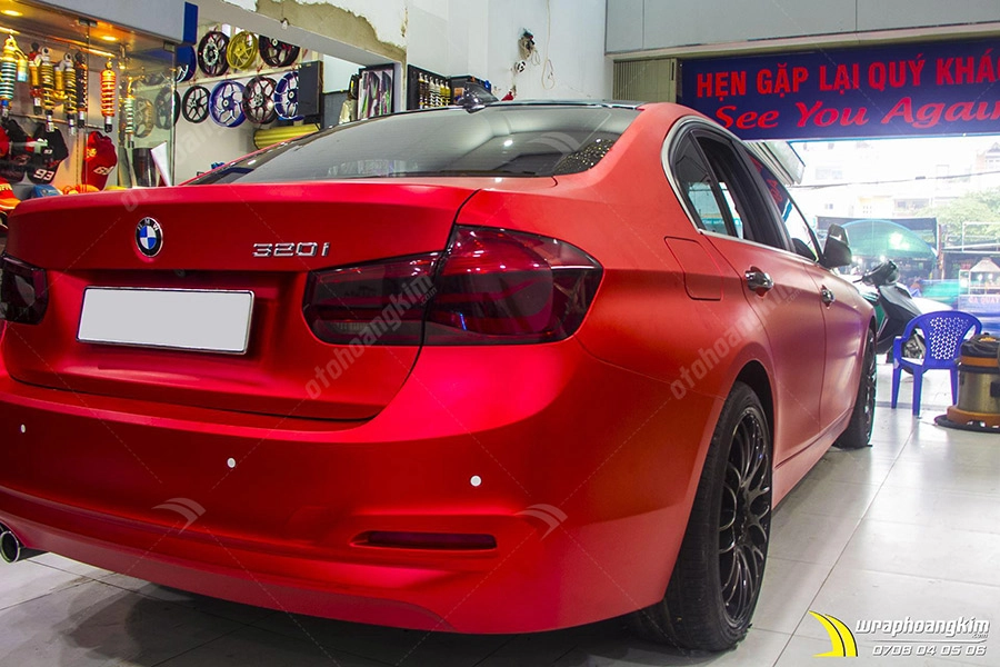 Dán đổi màu đỏ mờ Bmw 320i - Ảnh 5