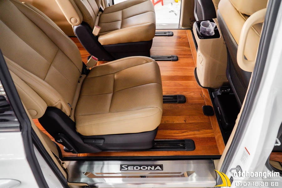 Lót Sàn Gỗ Kia Sedona 2016 - Ảnh 5