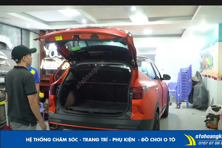 Ty cốp điện Kia Seltos - Ảnh 1