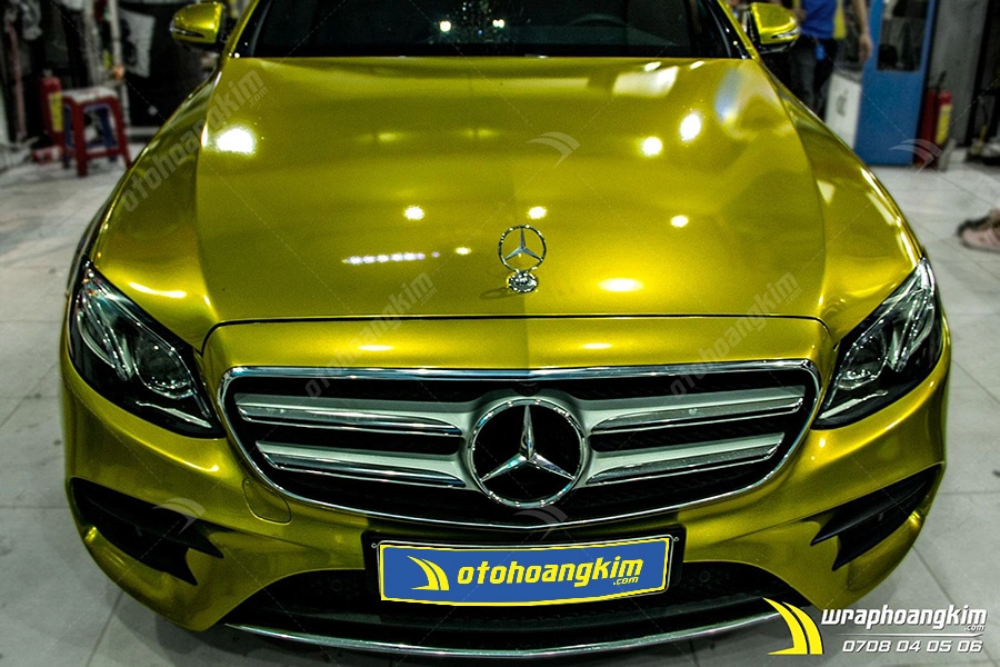 Dán đổi màu Candy vàng Gold Mercedes E 300 - Ảnh 3