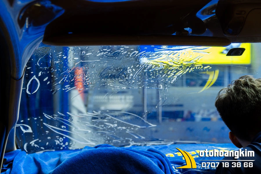 Dán Phim Cách Nhiệt Kính Lái - Ảnh 5