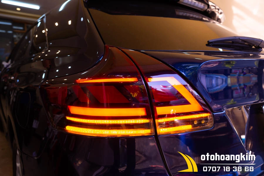 Độ Đèn Hậu Toyota Venza - Ảnh 2