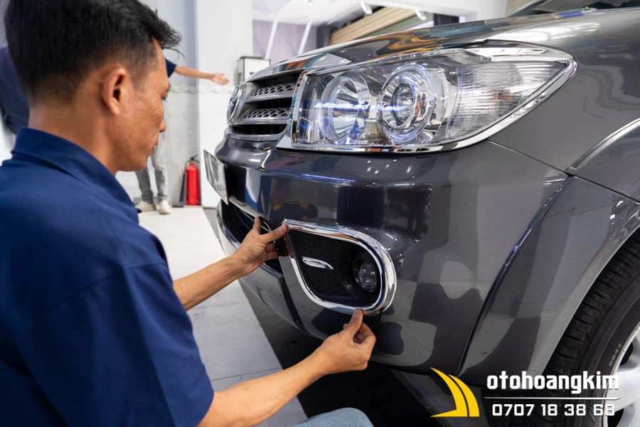 Viền Đèn Gầm Trước Toyota Fortuner 2010 - Ảnh 3
