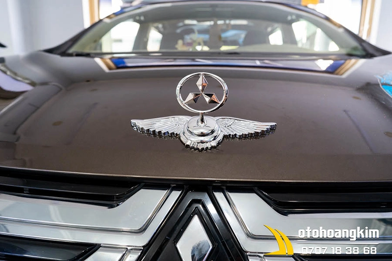 Logo Cánh Chim Đứng Mitsubishi