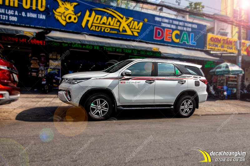 Tem Xe Toyota Fortuner - TFO097