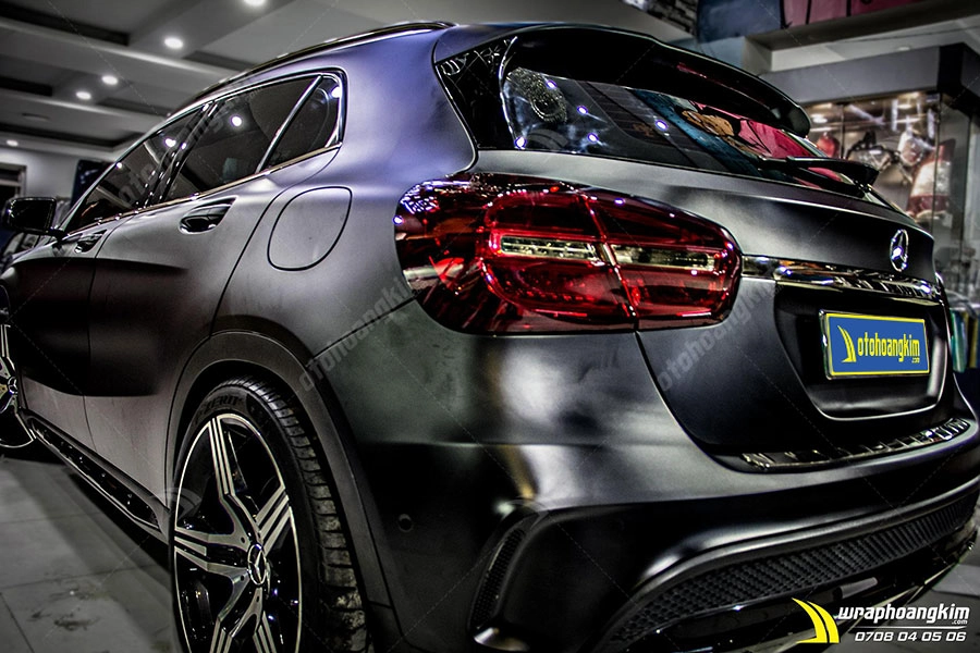 Dán đổi màu đen mờ Mercedes GLA 45 - Ảnh 6