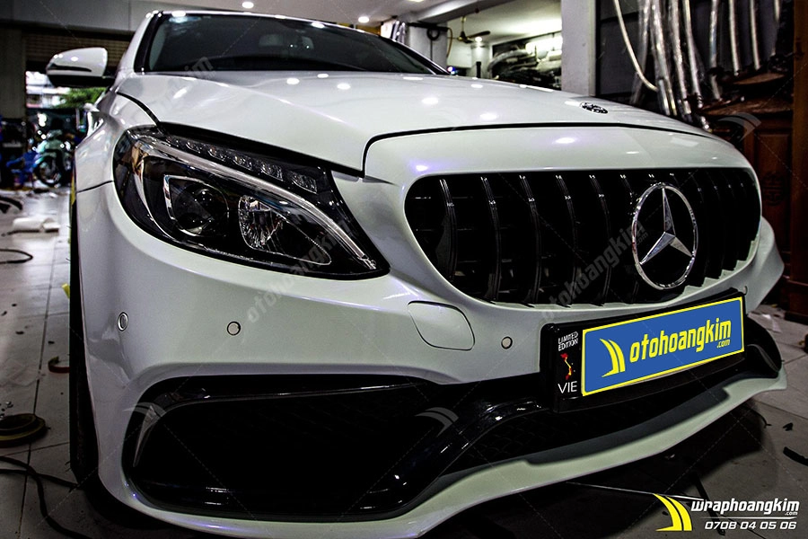 Dán đổi màu Candy trắng Mercedes C63 - Ảnh 2