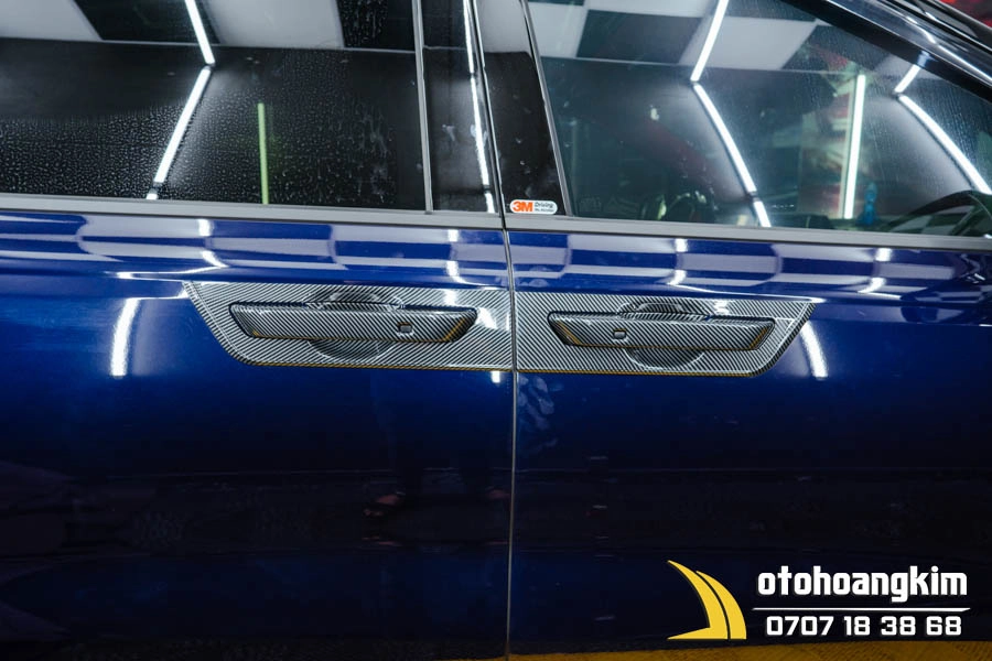 Chén Cửa Kia Carnival 2022 8CT Cacbon - Ảnh 1