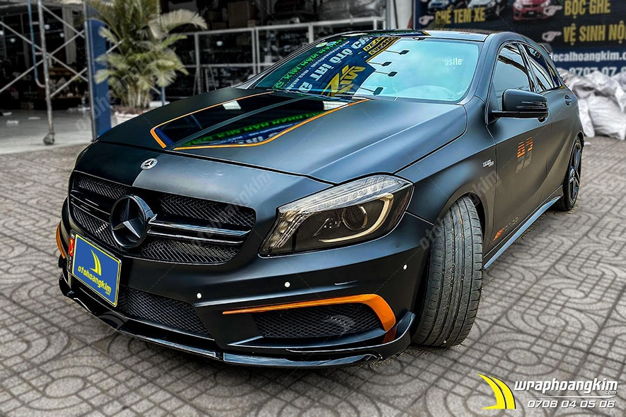 Dán đổi màu đen mờ Mercedes AMG A45 - Ảnh 1