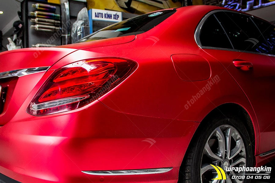 Dán đổi màu đỏ mờ Mercedes C 200 - Ảnh 1