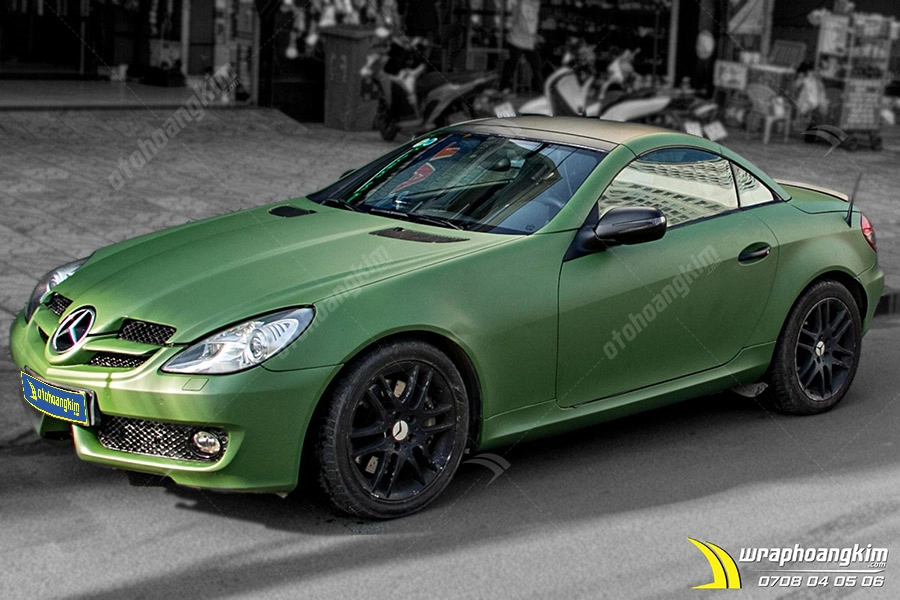 Dán đổi màu mờ xanh quân đội Mercedes SLK - Ảnh 1