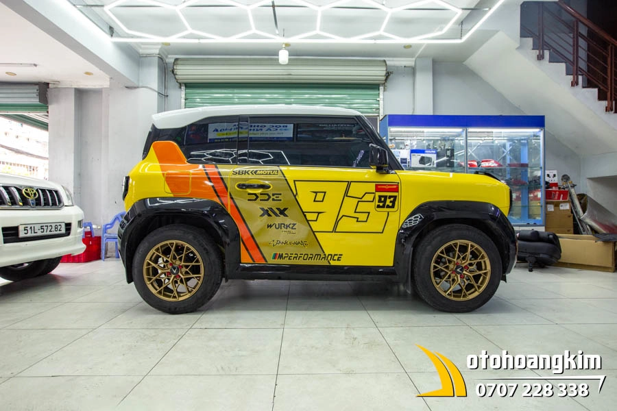 Tem xe Vinfast VF3 - Tem phong cách thể thao số 93 màu đen - Ảnh 2