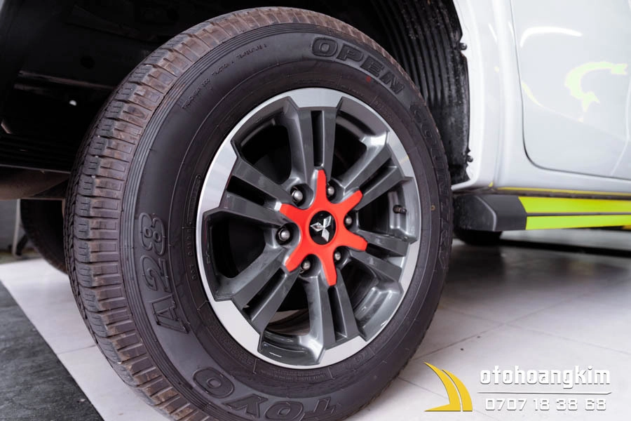 Dán Decal Mâm Ô Tô Mitsubishi TritoN 2022 - Ảnh 2