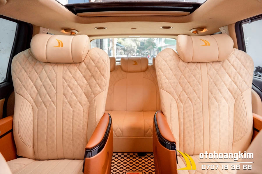 Ghế điện Limousine kết hợp ghế ngả phẳng xe Kia Sedona - Ảnh 3