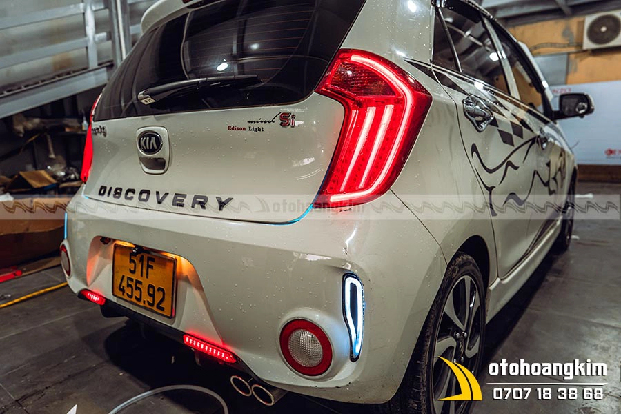 Độ đèn hậu Kia Morning - Ảnh 1
