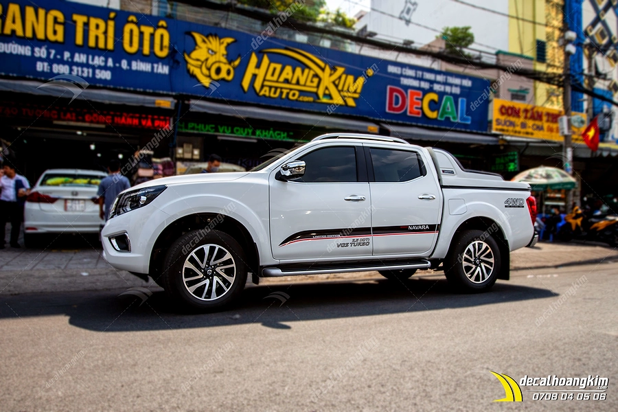 Tem Xe Nissan Navara - NNA017 - Ảnh 1