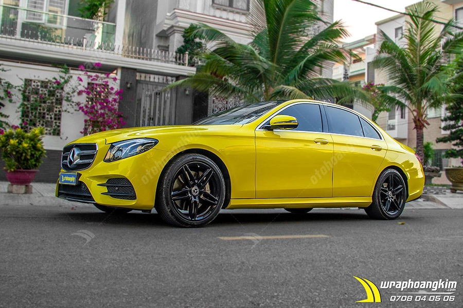 Dán đổi màu Candy vàng Mercedes E 300 - Ảnh 1