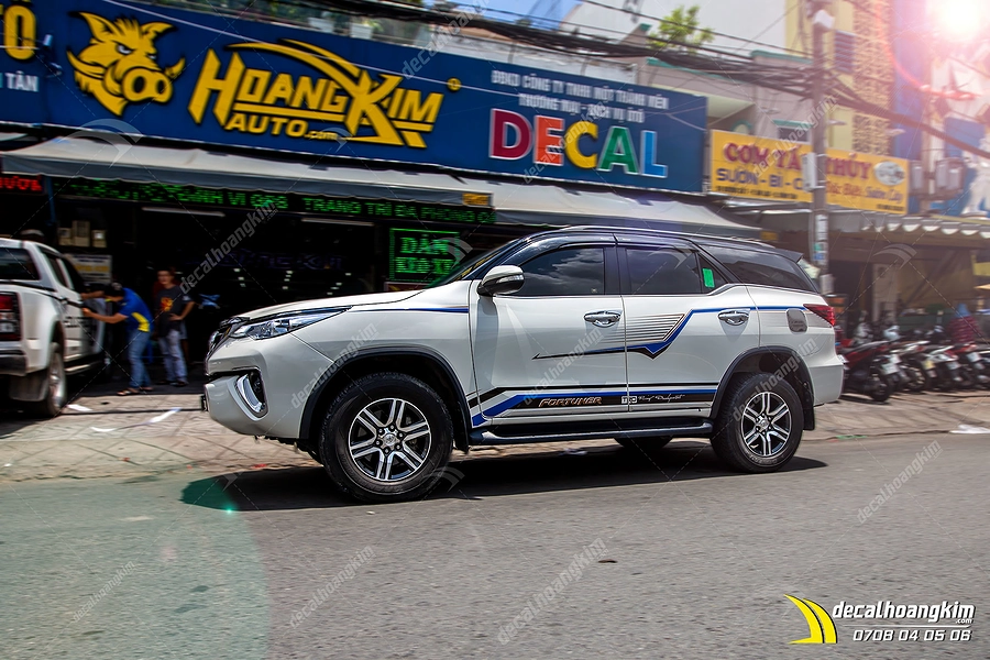 Tem Xe Toyota Fortuner - TFO096 - Ảnh 1