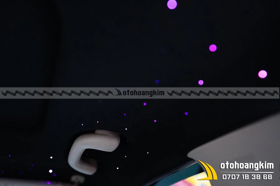 Trần sao rơi Hyundai Accent 2022 - Ảnh 1