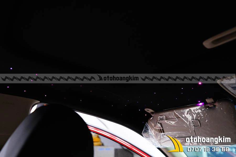 Trần sao rơi Hyundai Accent 2022 - Ảnh 2