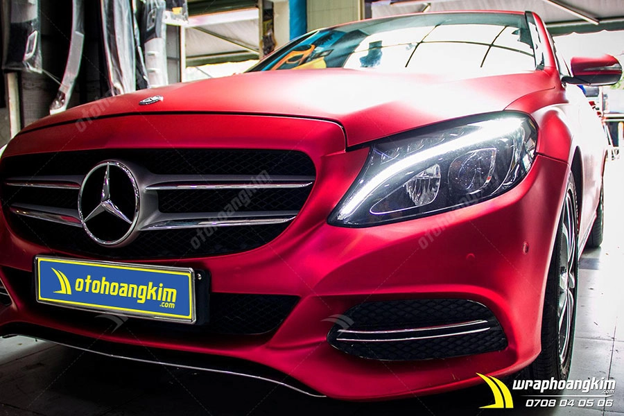 Dán đổi màu đỏ mờ Mercedes C 200 - Ảnh 3