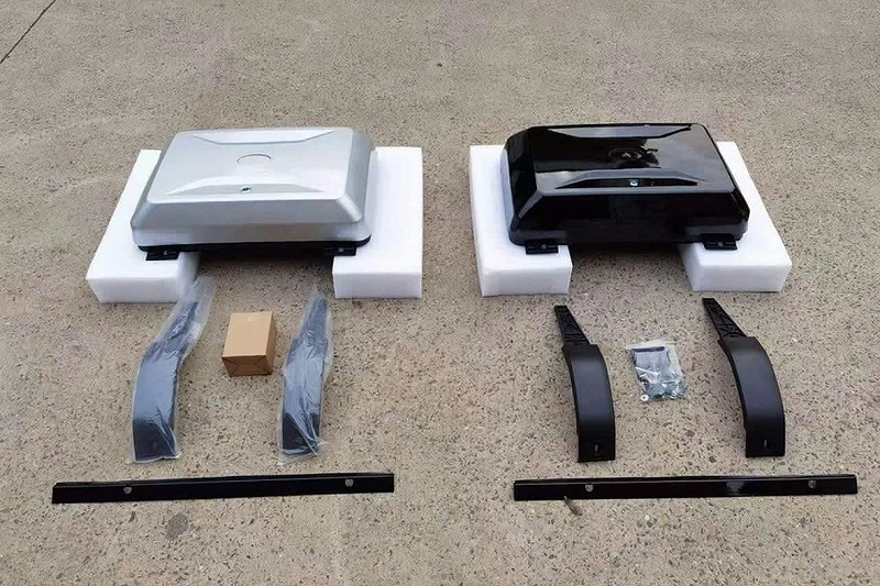 Hộp Đựng Đồ Hông Xe VF3 Màu Bạc